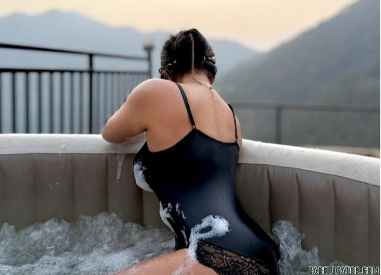 Naughty Indian party Girl First time in town Real beauty