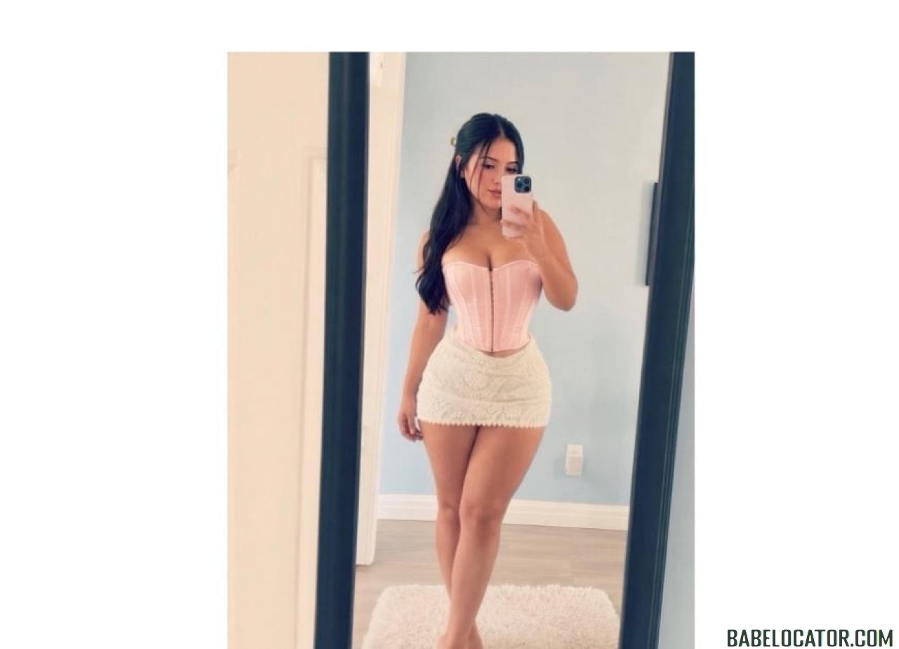 HOT BLONDE SLIM FIGUREHIGH CLASSREAL