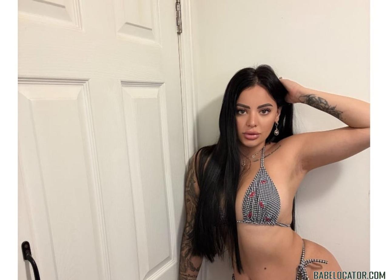 Beautiful Emily100REALParty girl