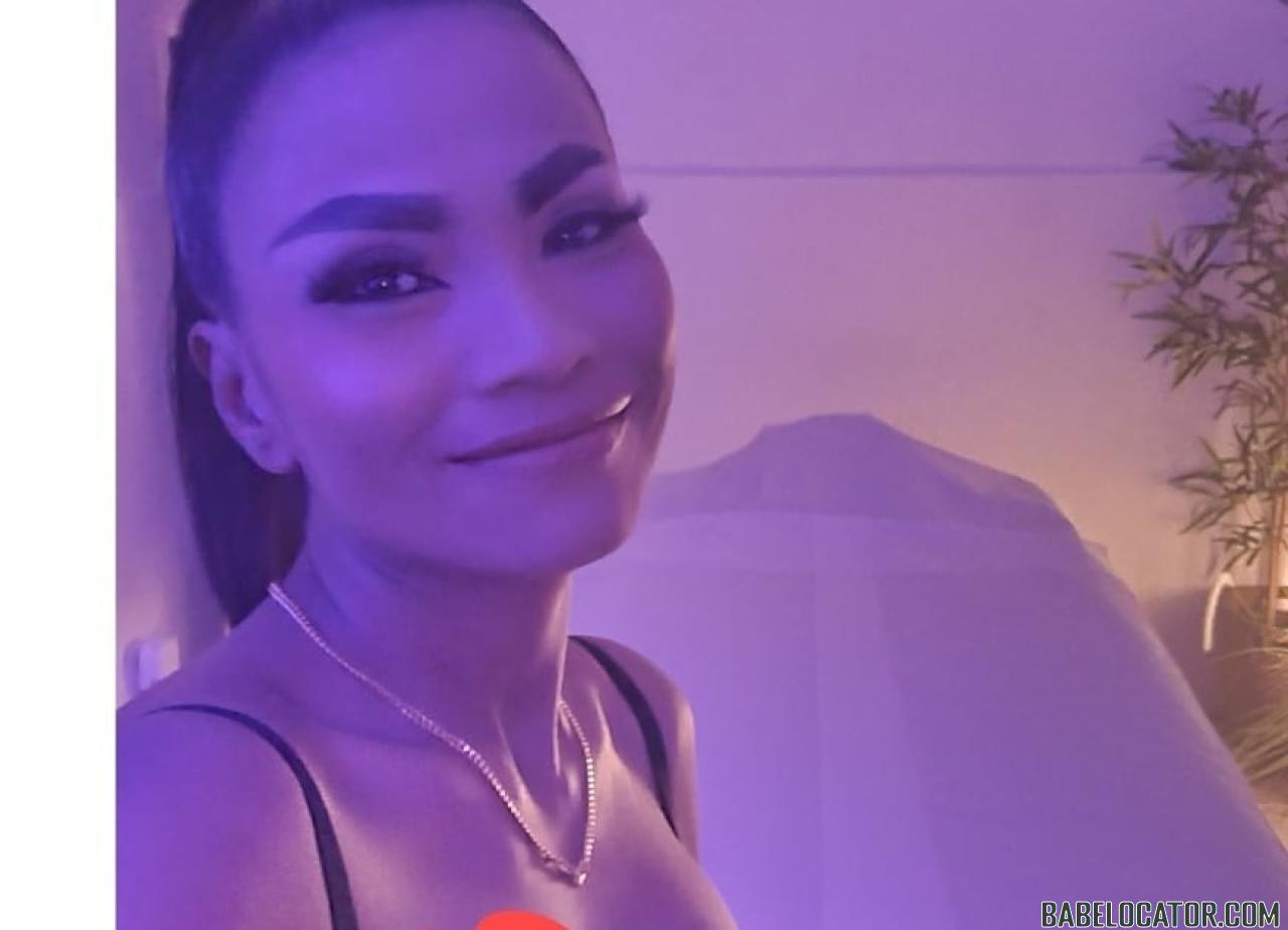 Laura tantric massage