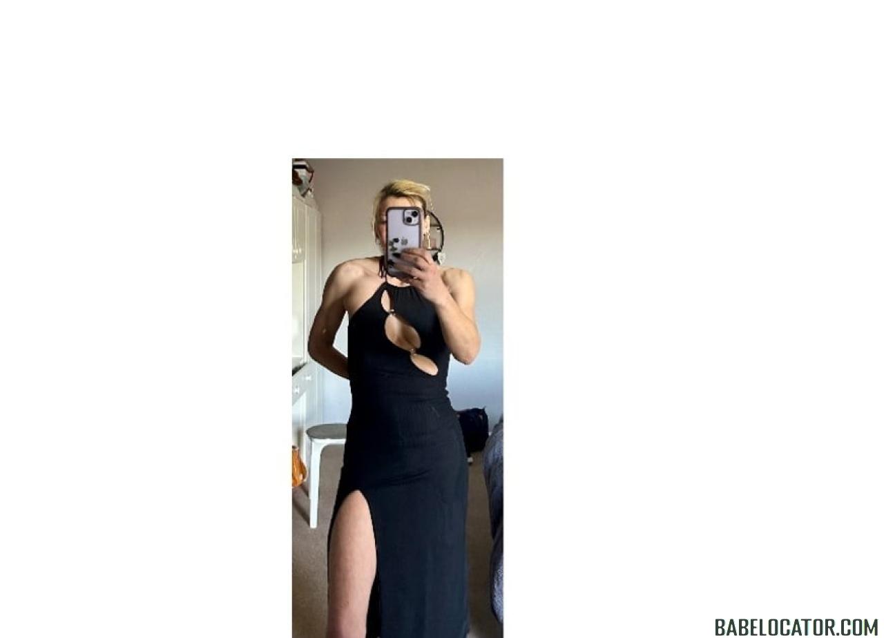 100 British Bombshell MILF