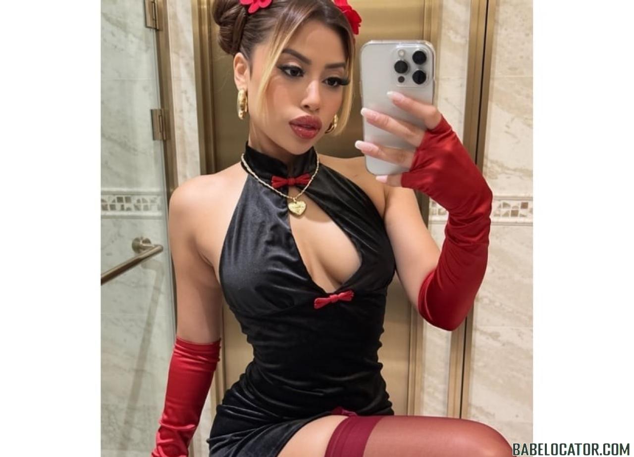 JOLIE HOT SEXYREAL PIC
