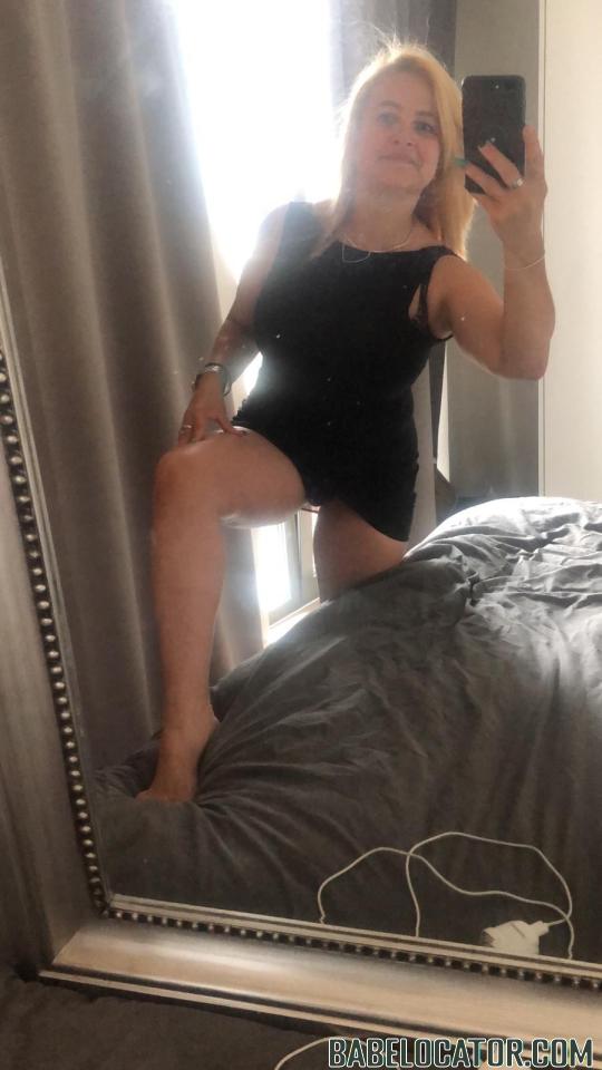 CAROLE BLONDE