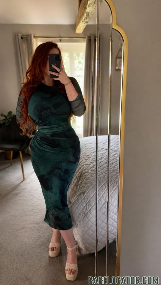 TheCurvyRedhead