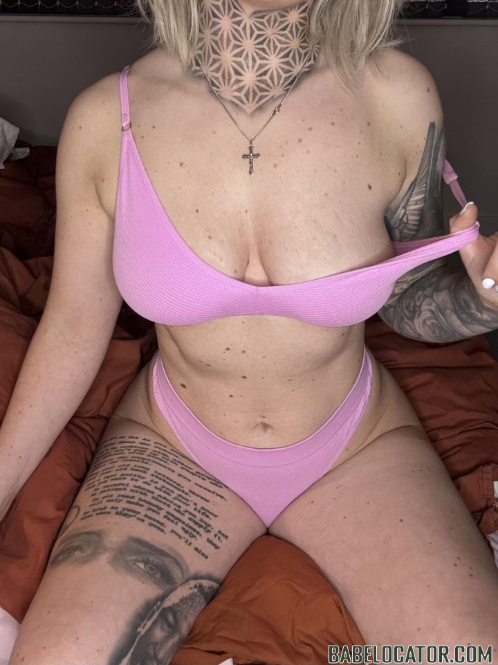 TattooedBlonde77