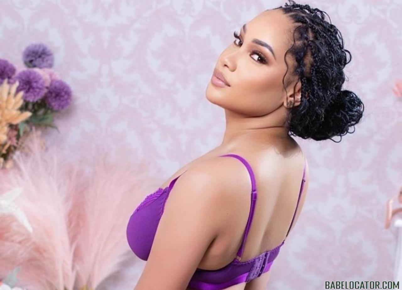 HI IM KARLA SEXY CARIBBEAN CALL ME ON