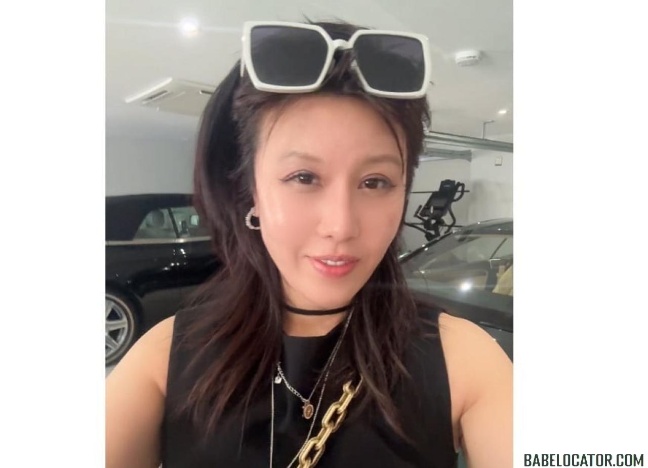 Japanese girls massage and escort out call