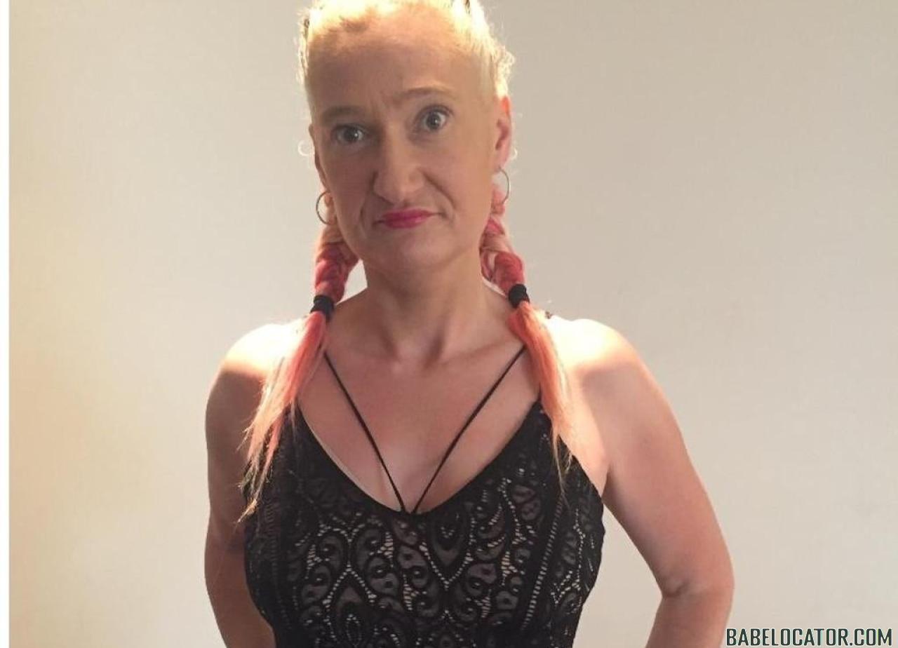 SEDUCTIVE BUSTY BLONDE Lets HAVE FUN