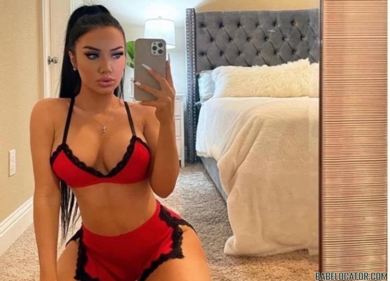 TOP 1 OF SOUTHEND LUXURY BRUNETTE