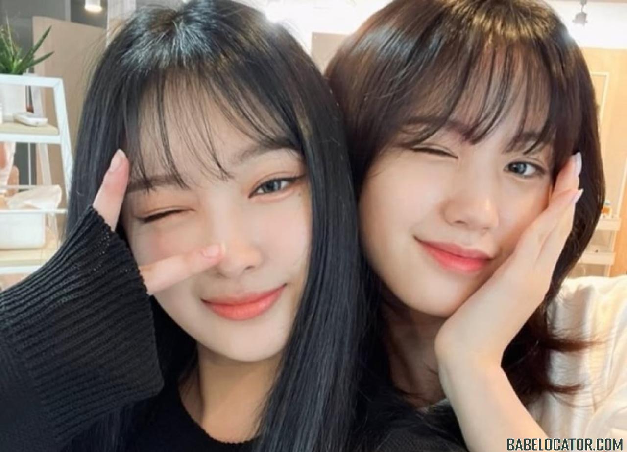 DUO 4 HANDS ASIAN GIRLS IN BN11