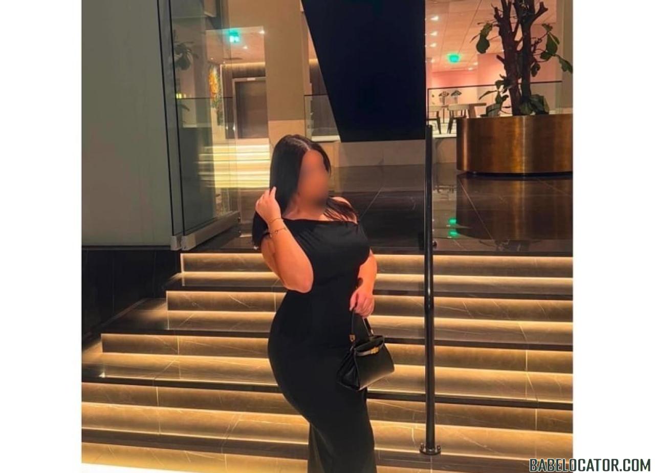 SARA NEW HereREALParty girl