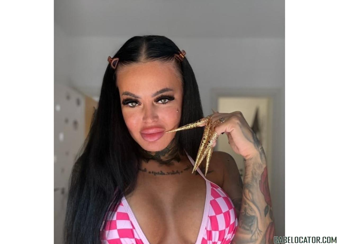 Lory party girl Best girl for you