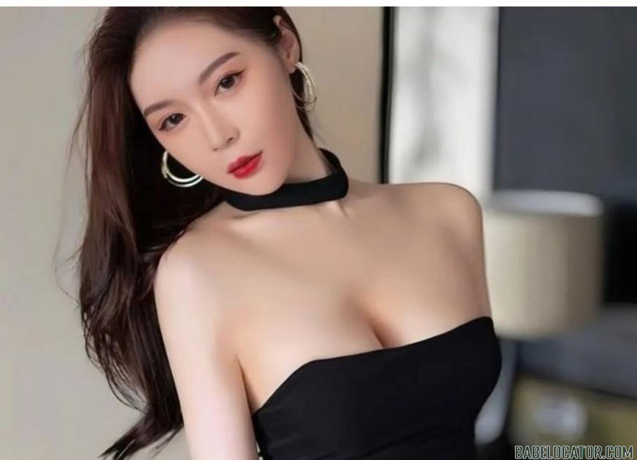 beautiful sexy Asian lady full service B67