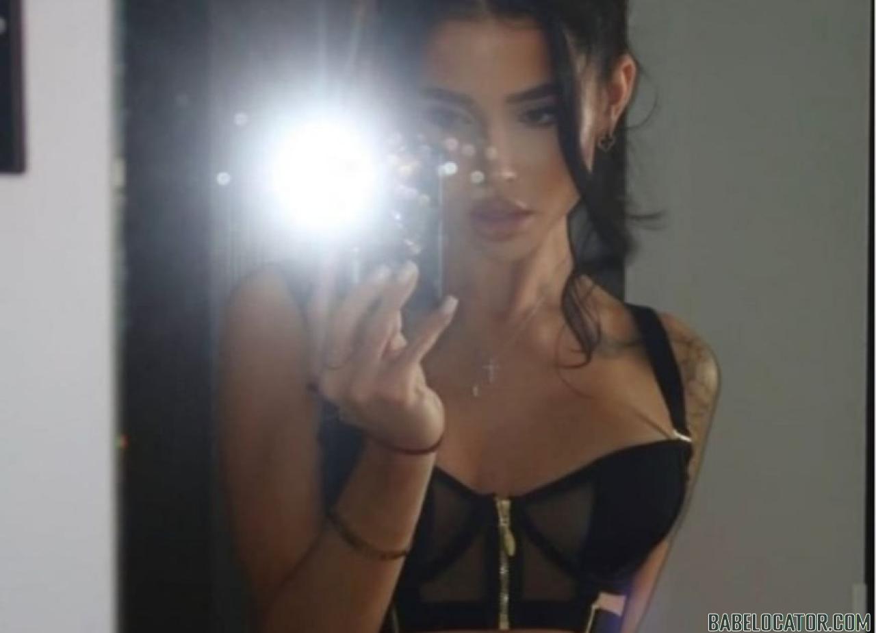 Carmela Professional Escort Call Girl
